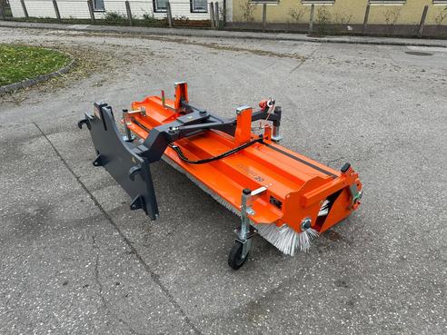 Bema 20 BK Kehrmaschine 671876017729122 © GM Bilder