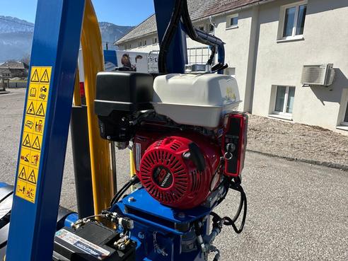 GÃ¶weil G3010 RB inkl. Benzinmotor 6720843133358114 © GM Bilder