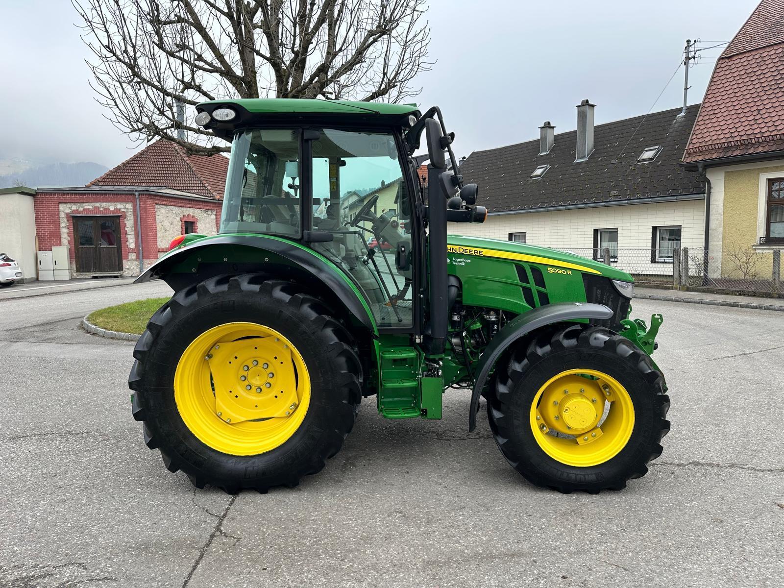 John Deere 5090R 6750080141176 © GM Bilder