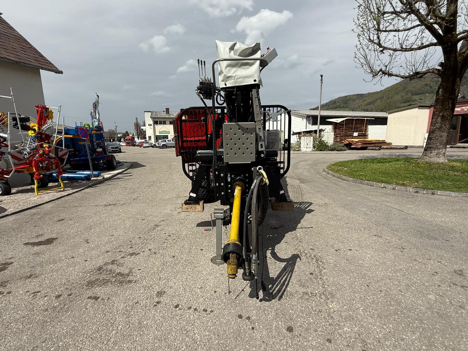 EschlbÃ¶ck Holzhackmaschine 680103230599215014 © GM Bilder