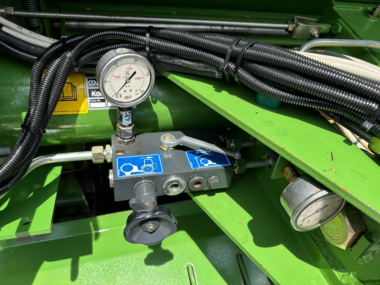 Krone Krone Kombi Presse Vario Pack 1500 6822110735990110 © GM Bilder