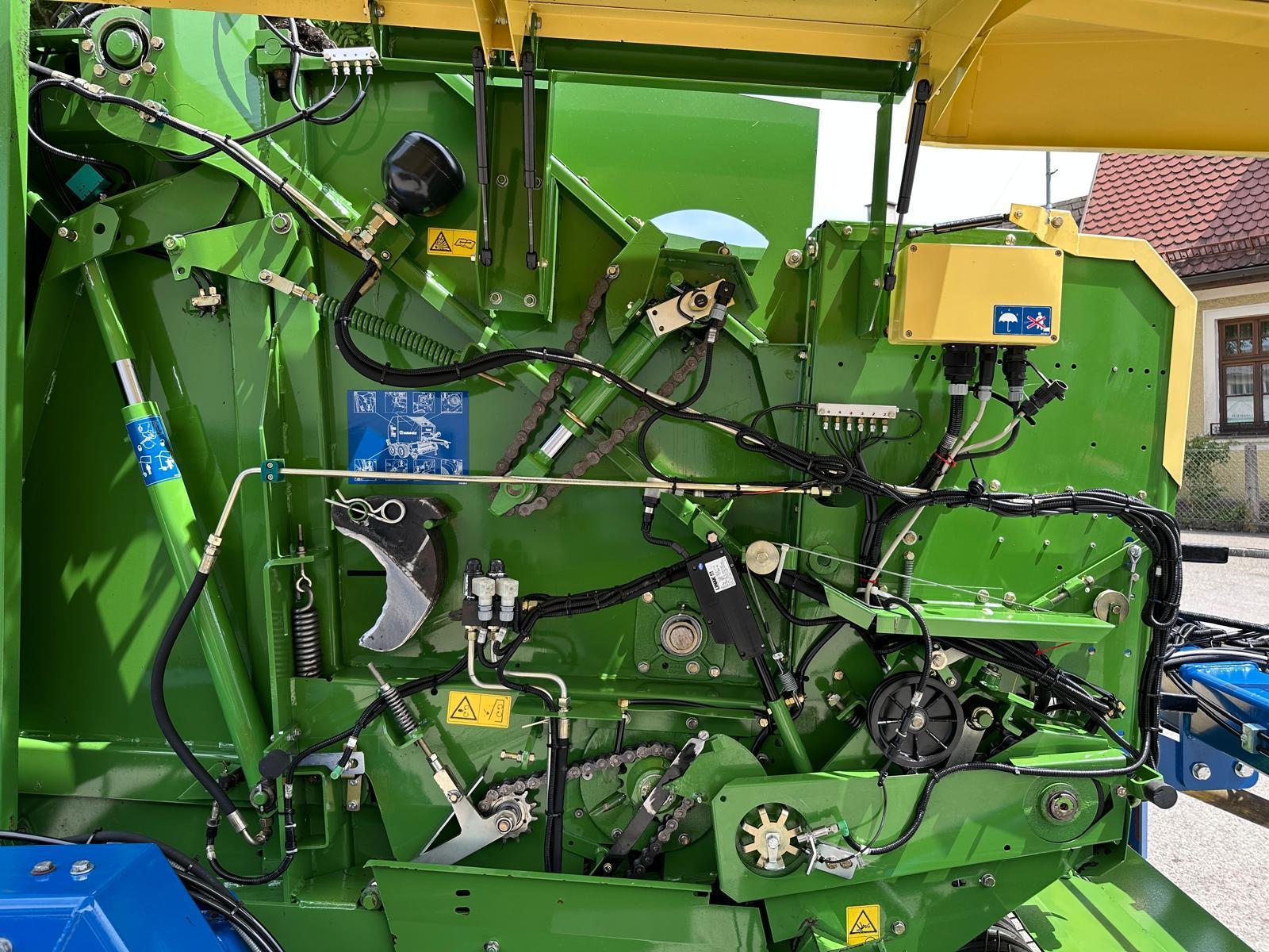 Krone Krone Kombi Presse Vario Pack 1500 6822110735990122 © GM Bilder