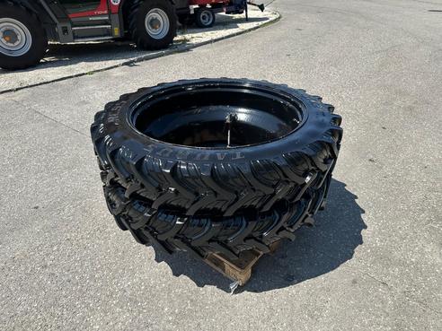 Taurus Zwillingsräder 270/95R42 68404435849836421 © GM Bilder