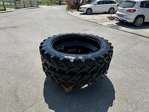Taurus Zwillingsräder 270/95R42 68404435849836423 © GM Bilder