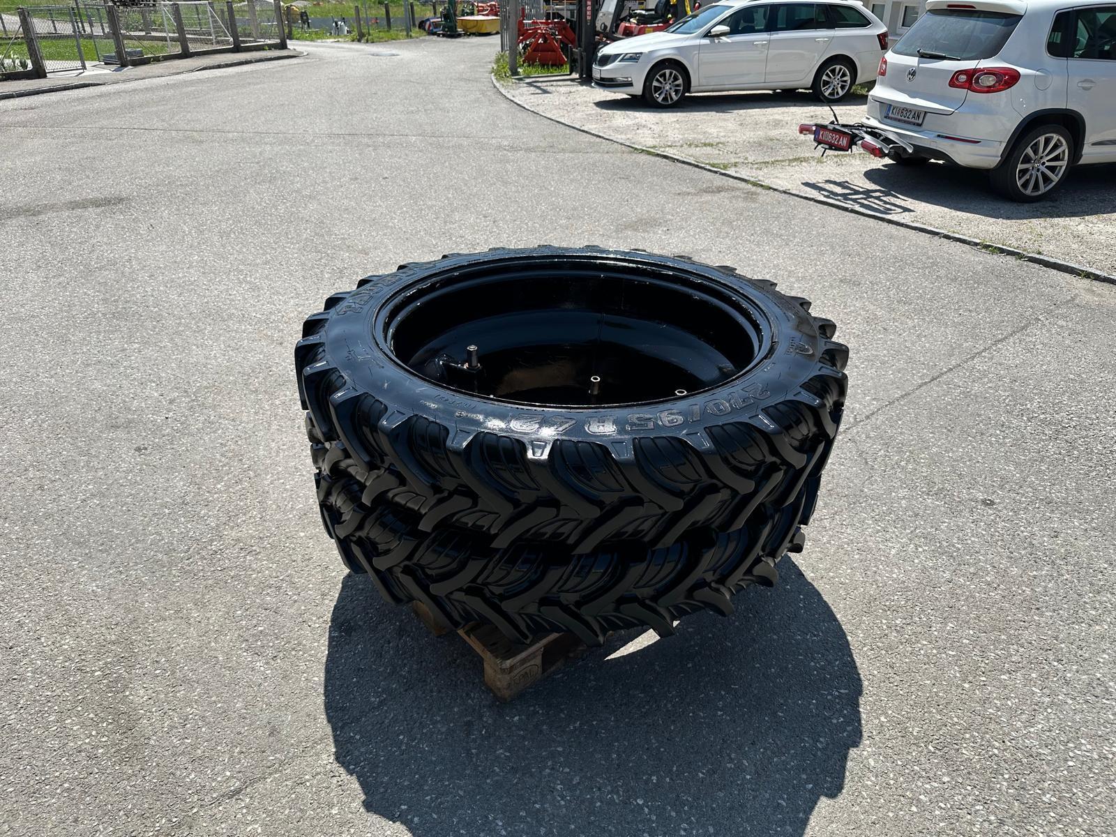 Taurus Zwillingsräder 270/95R42 68404435849836423 © GM Bilder