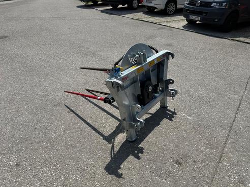 Fliegl Rundballenabwickler / Ballenabroller 6851573506489479123 © GM Bilder