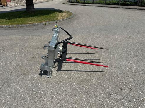 Fliegl Rundballenabwickler / Ballenabroller 6851573506489479125 © GM Bilder