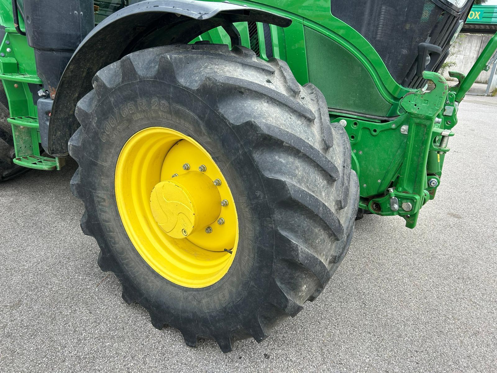 John Deere 6155R 6858088824952911 © GM Bilder