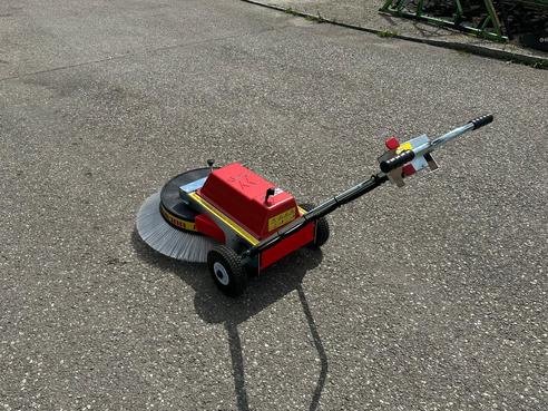 WESTERMANN Radialbesen WR 870 687533519002881697593 © GM Bilder