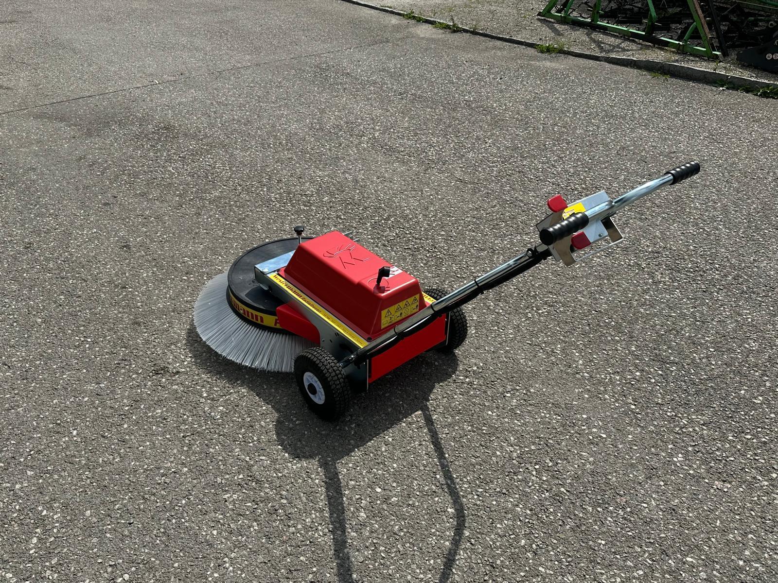 WESTERMANN Radialbesen WR 870 687533519002881697593 © GM Bilder