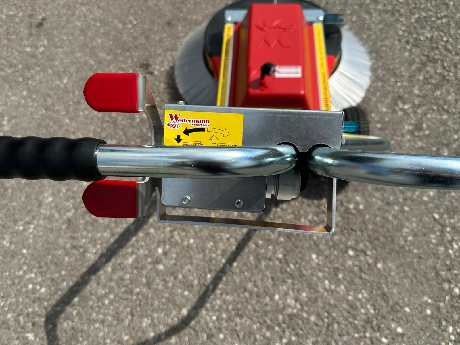 WESTERMANN Radialbesen WR 870 687533519002881697598 © GM Bilder
