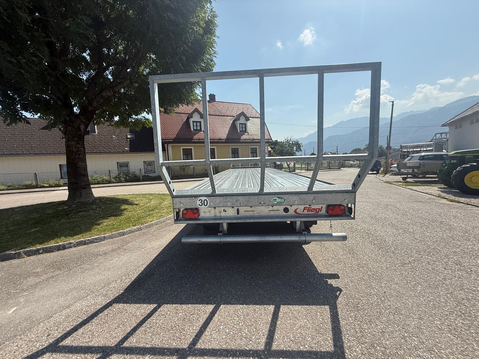 Fliegl DPW 210 Ballentransporter  68908822566529056 © GM Bilder