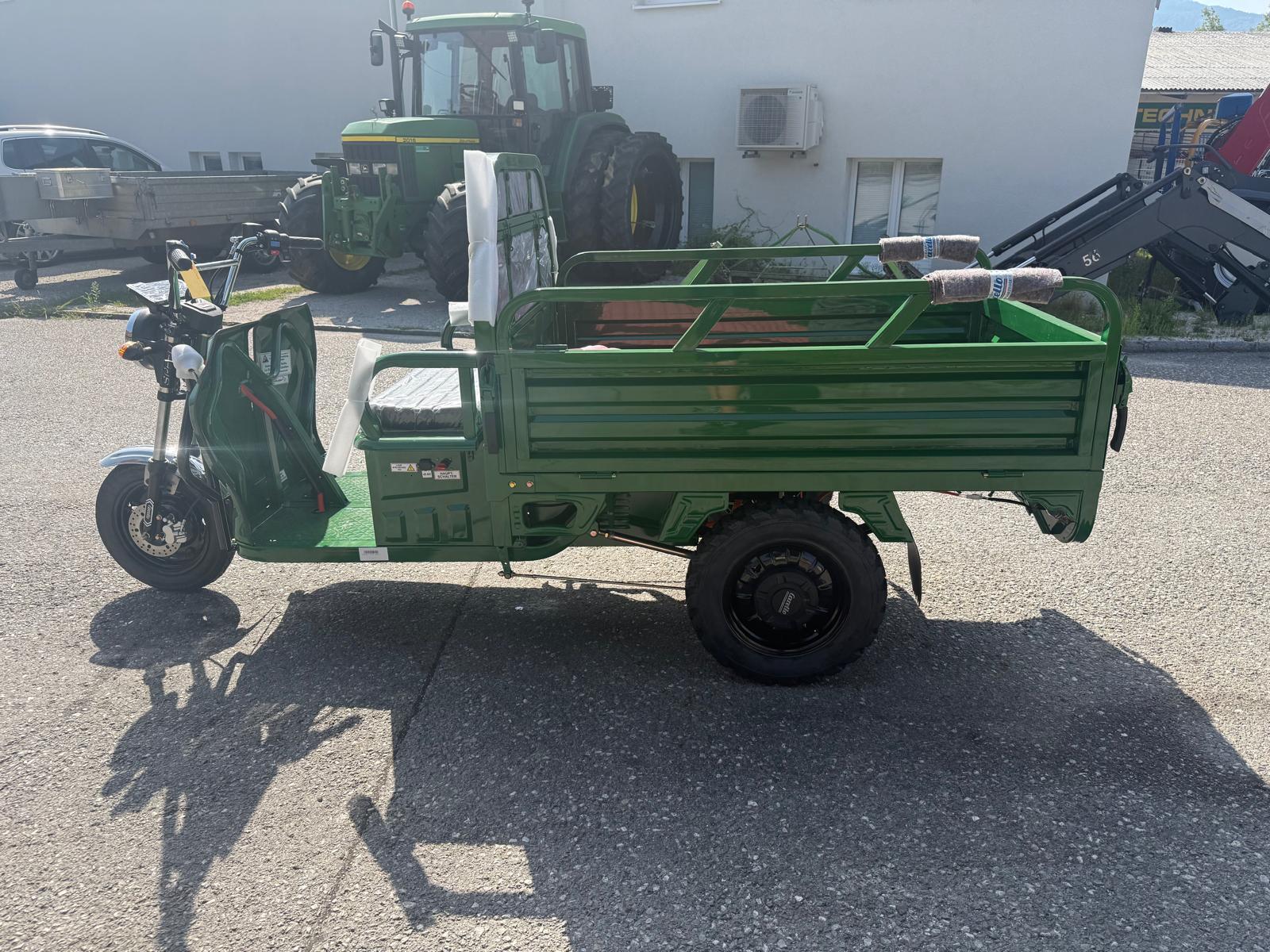 Diverse Graf Carello LDR 25 72 V Grün Geländebereifung 689831038699257497 © GM Bilder