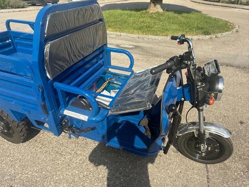 Diverse Graf Carello LDR 25 72 V Blau Geländebereifung 6899035081226111 © GM Bilder