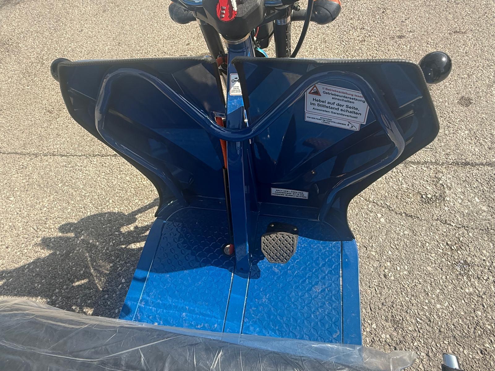 Diverse Graf Carello LDR 25 72 V Blau Geländebereifung 6899035081226114 © GM Bilder