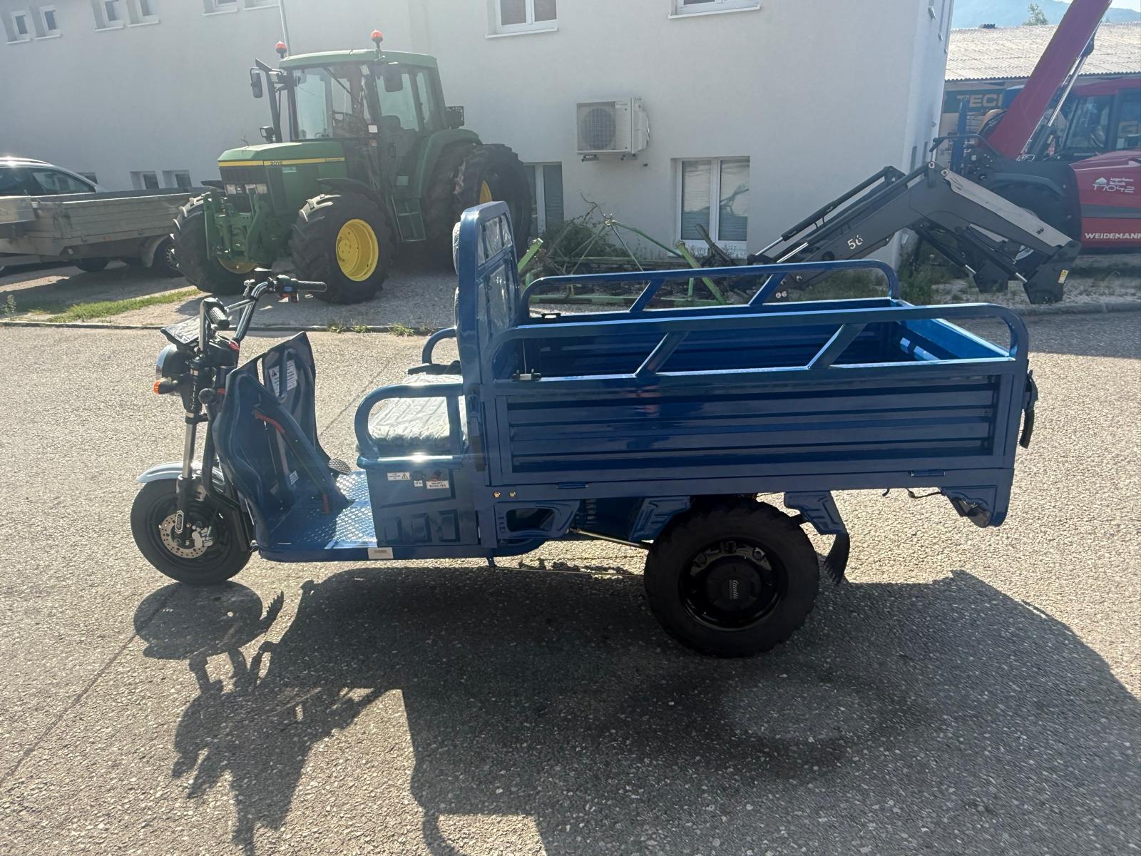 Diverse Graf Carello LDR 25 72 V Blau Geländebereifung 689903508122617 © GM Bilder