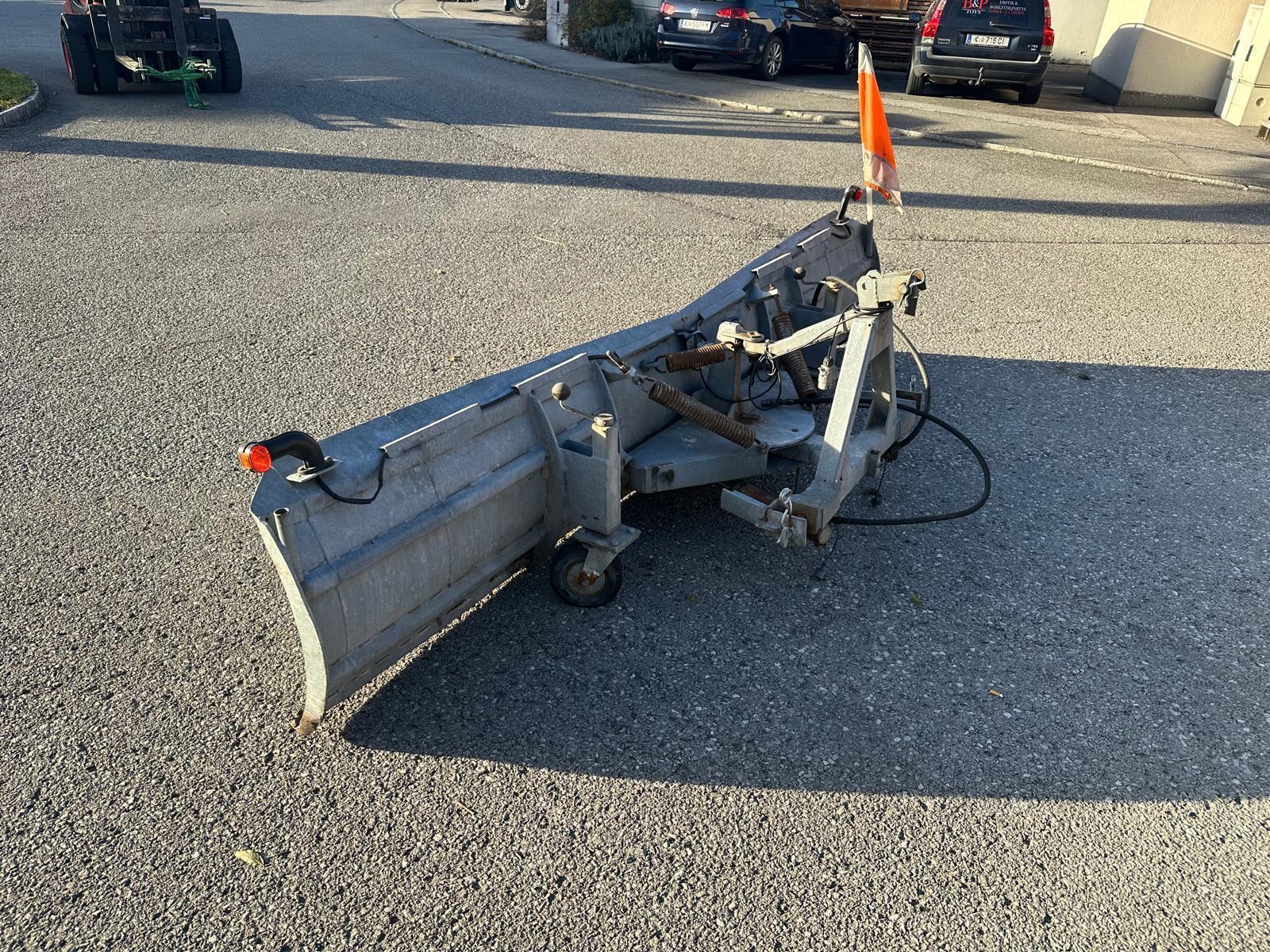 Fliegl Schneeschild/Schneepflug 6899876989302299373 © GM Bilder