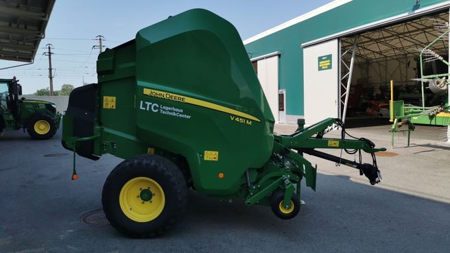 John Deere V 451 M HC25 6607158149759870415 © GM Bilder