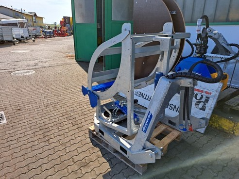 BINDERBERGER Bündelgerät Hydraulisch  660900324469064064 © GM Bilder