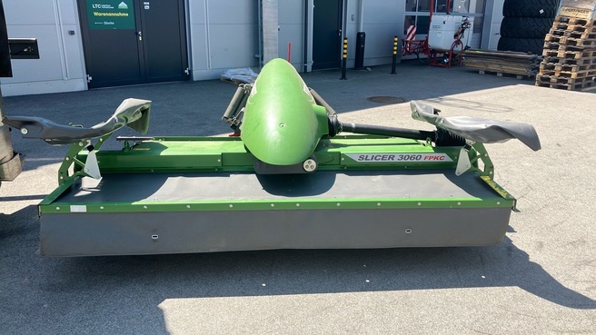 Fendt Slicer 911 TLKC & Slicer 3060 Mähkombination  664835021142912 © GM Bilder