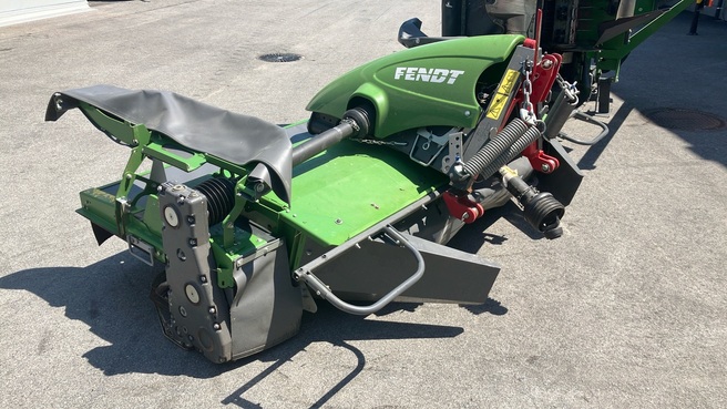 Fendt Slicer 911 TLKC & Slicer 3060 Mähkombination  664835021142915 © GM Bilder