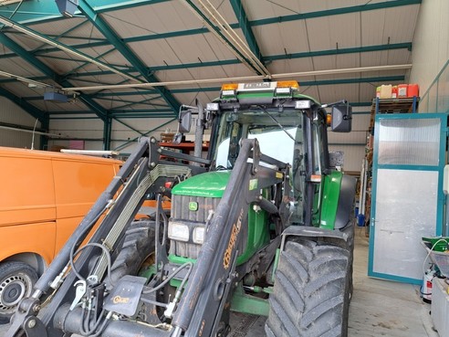John Deere 6420 66649590394359747525 © GM Bilder