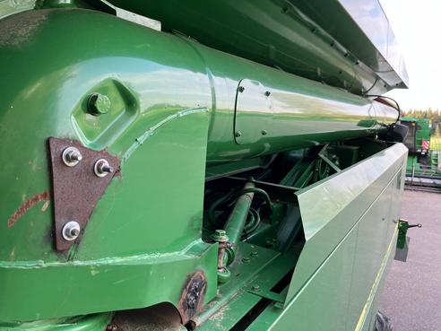 John Deere 2254 6667975391475229 © GM Bilder