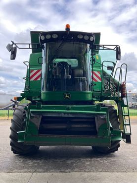 John Deere T560HM 66768372732641111 © GM Bilder