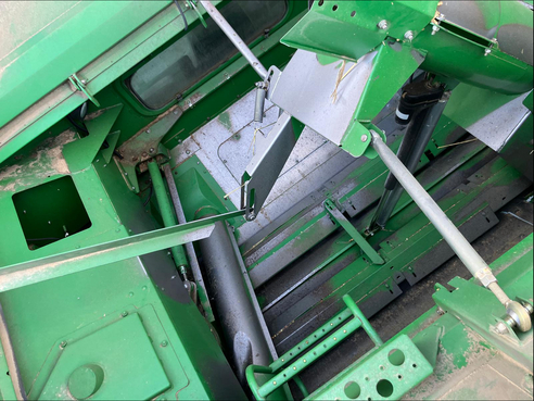 John Deere T560HM 66768372732641126 © GM Bilder
