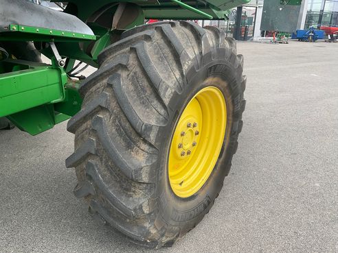 John Deere T560HM 66768372732641156 © GM Bilder