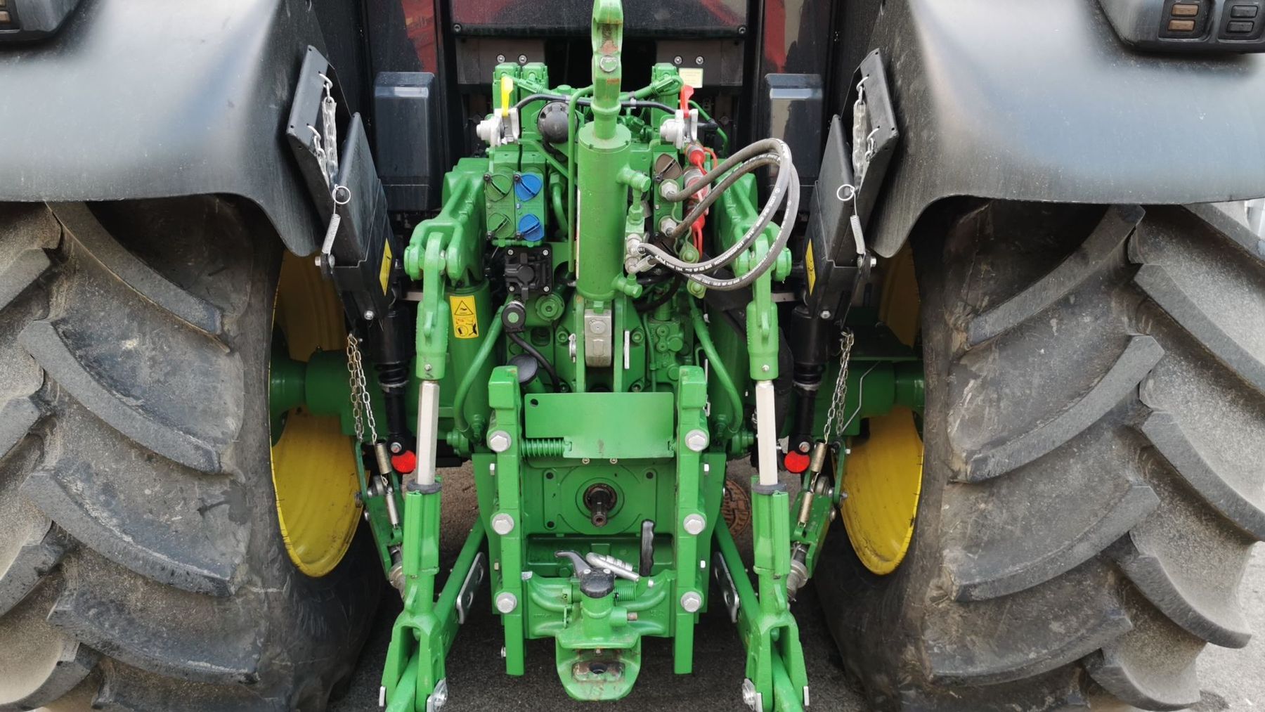 John Deere 6100M 67042638912112 © GM Bilder