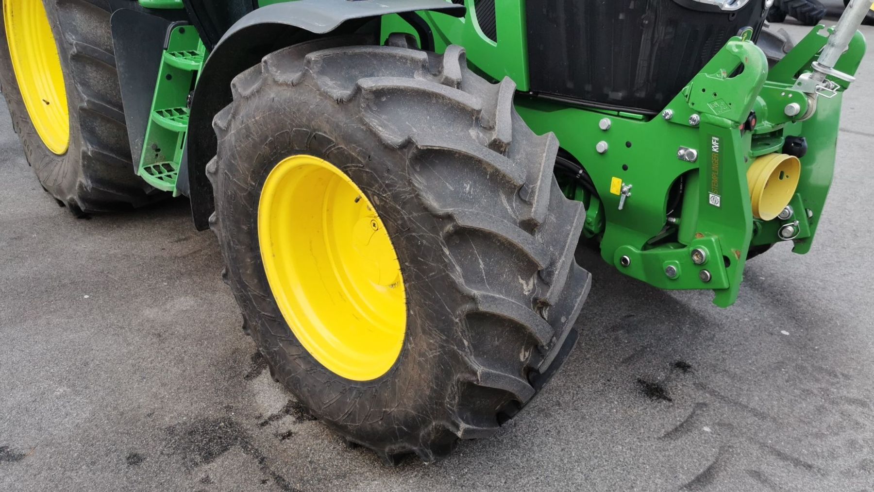John Deere 6100M 67042638912114 © GM Bilder