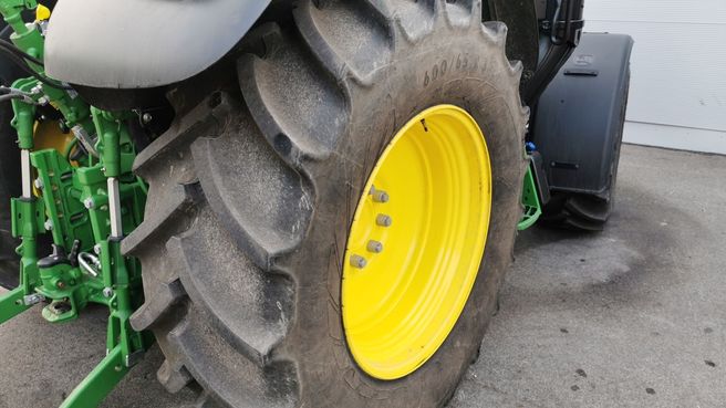 John Deere 6100M 67042638912115 © GM Bilder