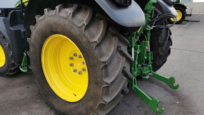 John Deere 6100M 67042638912116 © GM Bilder
