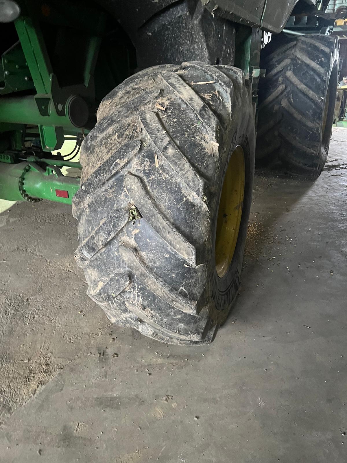 John Deere T670 6708557737617614 © GM Bilder