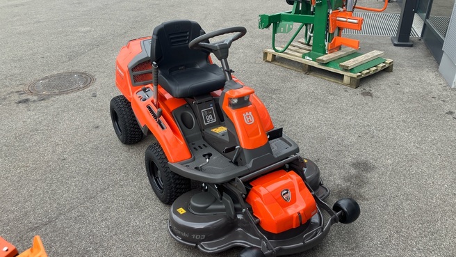 Husqvarna R 216TC AWD 6710330748508581 © GM Bilder