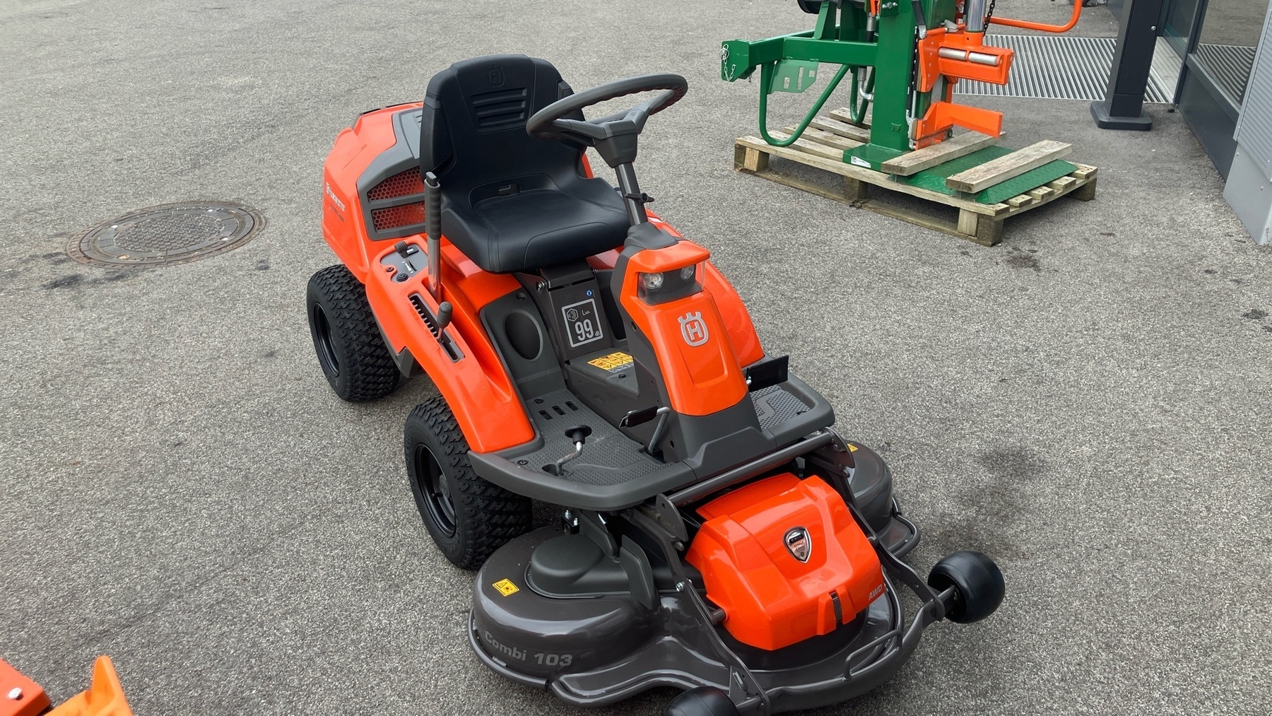 Husqvarna R 216TC AWD 6710330748508581 © GM Bilder