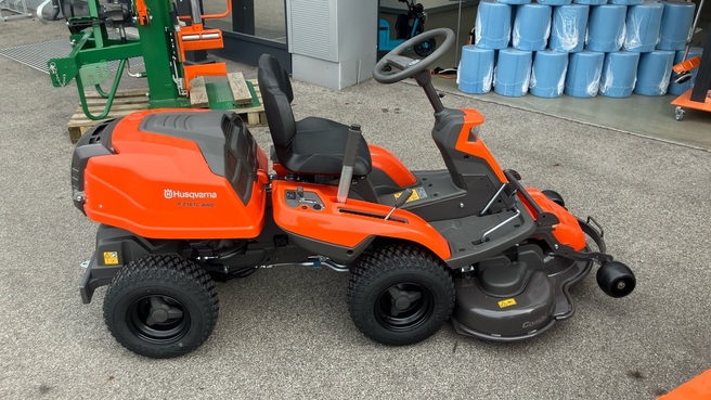 Husqvarna R 216TC AWD 6710330748508585 © GM Bilder