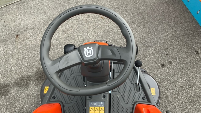 Husqvarna R 216TC AWD 6710330748508588 © GM Bilder