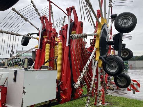 Pöttinger Top 1252 C s-line 6735008257779378392813 © GM Bilder