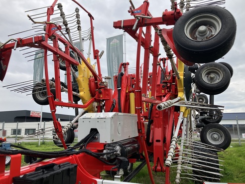 Pöttinger Top 1252 C s-line 6735008257779378392817 © GM Bilder