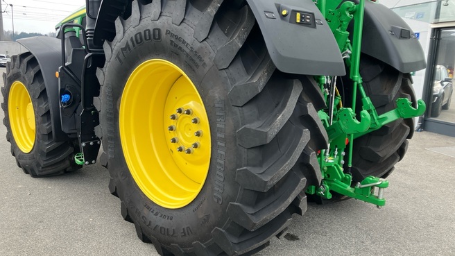 John Deere 7R 330 674036457752416 © GM Bilder