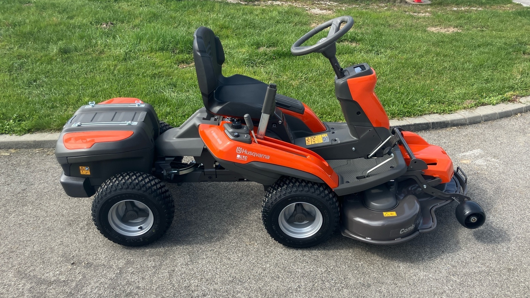 Husqvarna R 200iX AWD 67630912139025 © GM Bilder