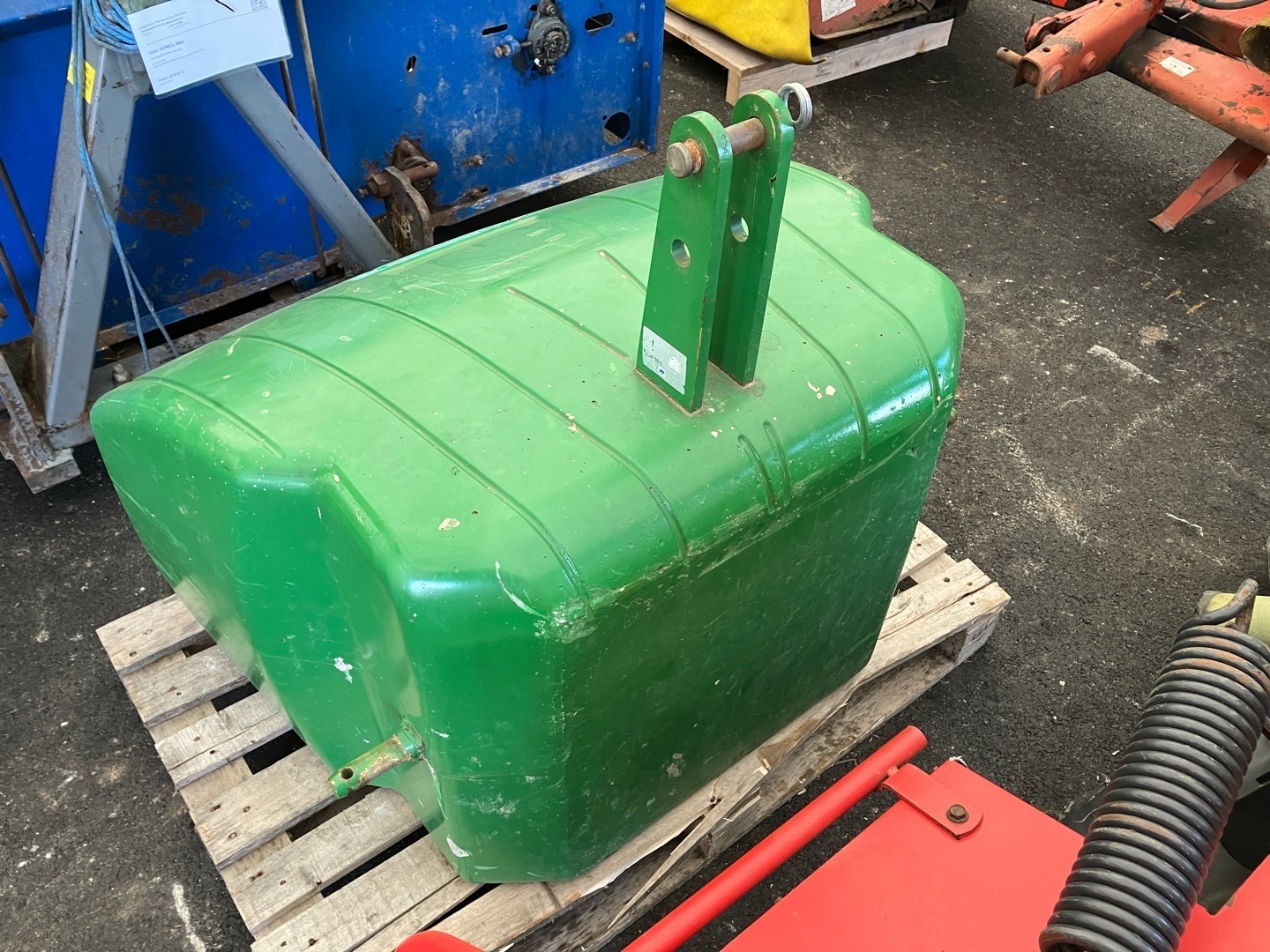 John Deere 900 KG Stahlbeton Gewicht 683142481 © GM Bilder