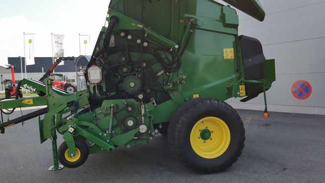 John Deere V 451 M HC25 6837154712 © GM Bilder