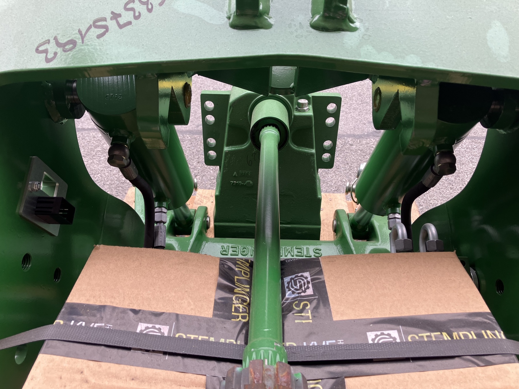 Stemplinger Fronthydraulik + Frontzapfwelle John Deere 6M 683751938 © GM Bilder