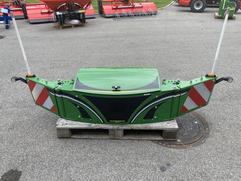 Diverse Tractorbumper TP- Premium 683764654 © GM Bilder