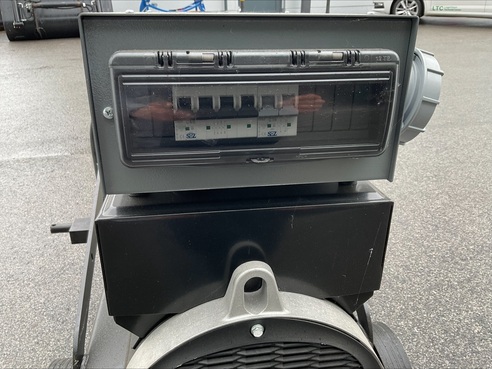 Hartner ZG IP 23  30KVA Notstromaggregat 683770139 © GM Bilder