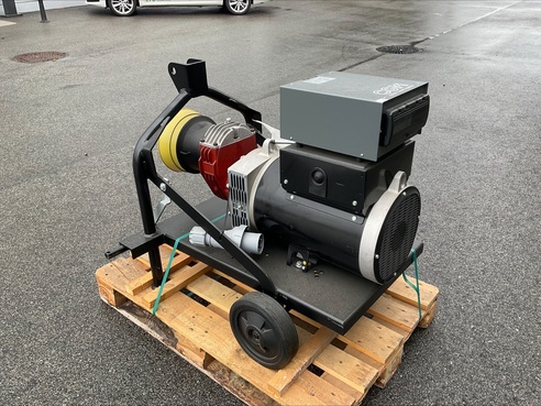 Hartner ZG IP 23  30KVA Notstromaggregat 683770302 © GM Bilder
