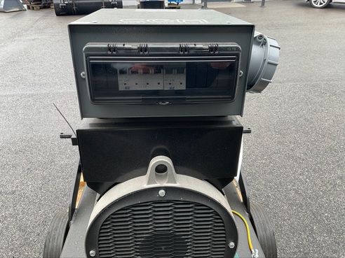 Hartner ZG IP 23  30KVA Notstromaggregat 683770307 © GM Bilder